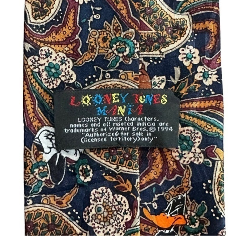 Looney Tunes‎ Mania Taz, Bugs Bunny, Daffy Duck, Roger Rabbit Tie - Picture 4 of 5